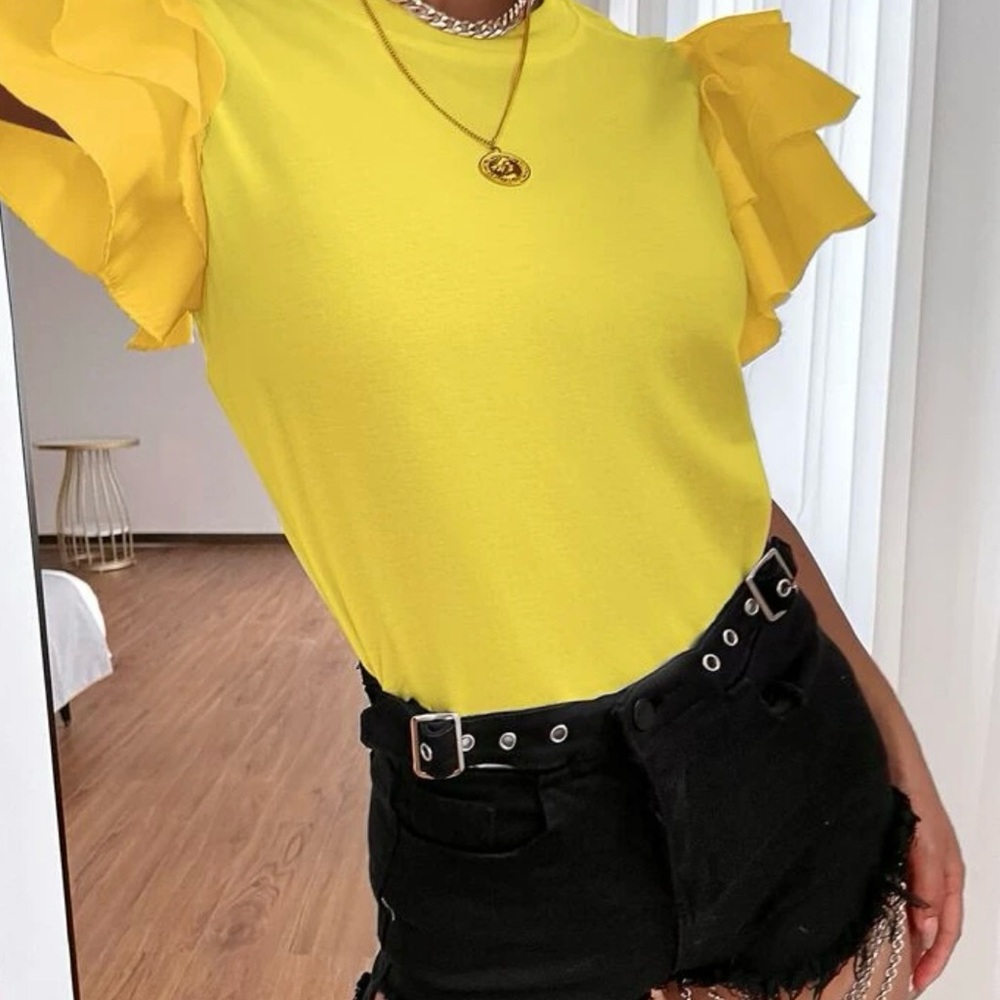 Yellow short sleeve shirt